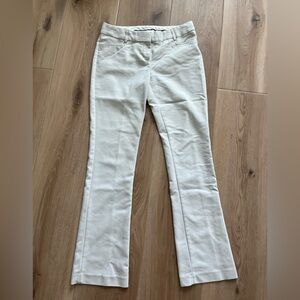Express ivory colored straight leg pants size 6 R